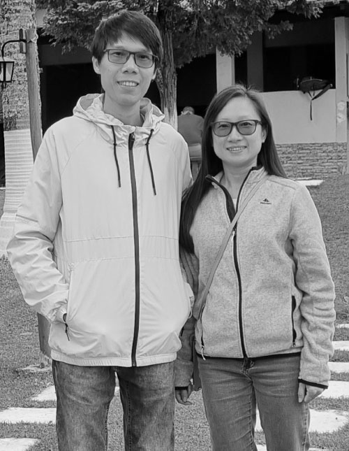 李東略 伍納貞傳道夫婦 Dong Lue Lee & Na Zhen Wu
